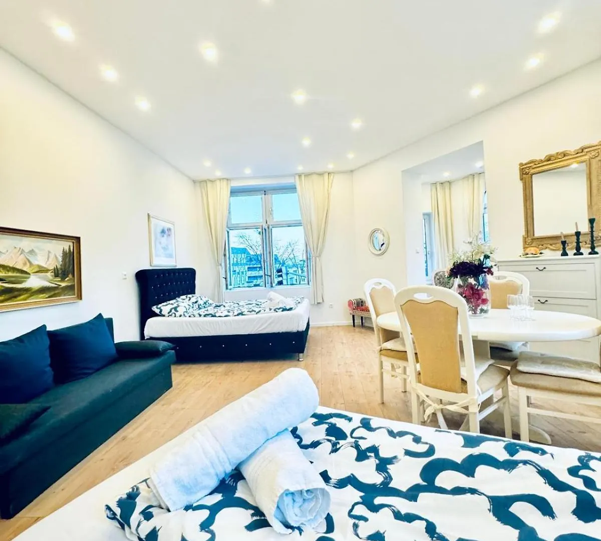 3Br Apartment 10-Min To Kaufpark Alterlaa Vienna