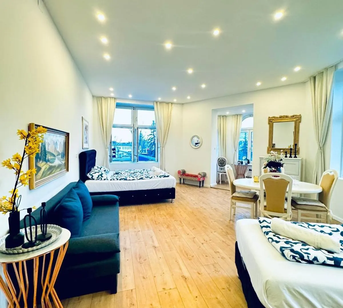 3Br Apartment 10-Min To Kaufpark Alterlaa Vienna