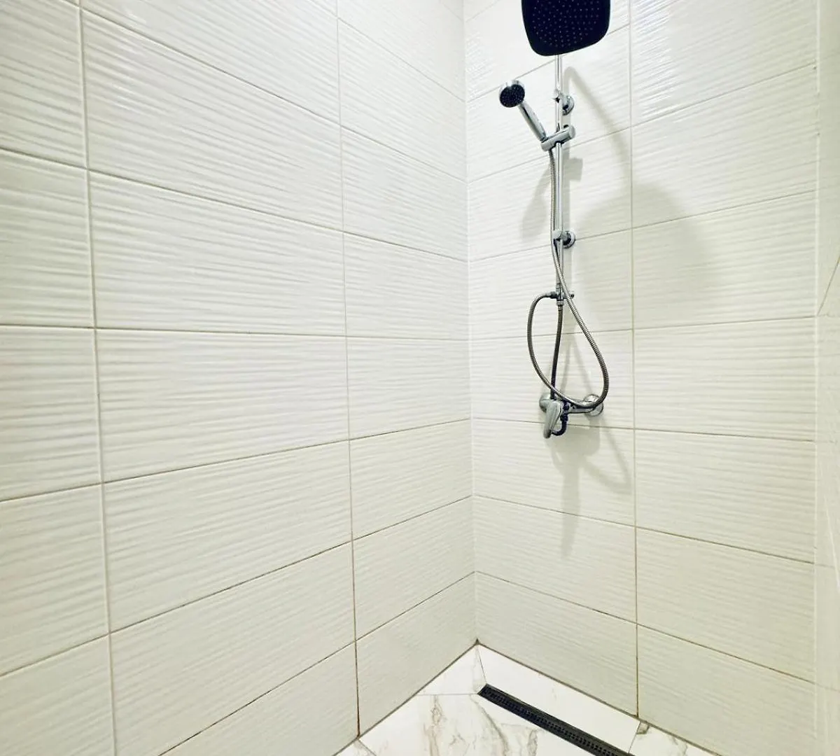 3Br Apartment 10-Min To Kaufpark Alterlaa Vienna 0*,  Austria