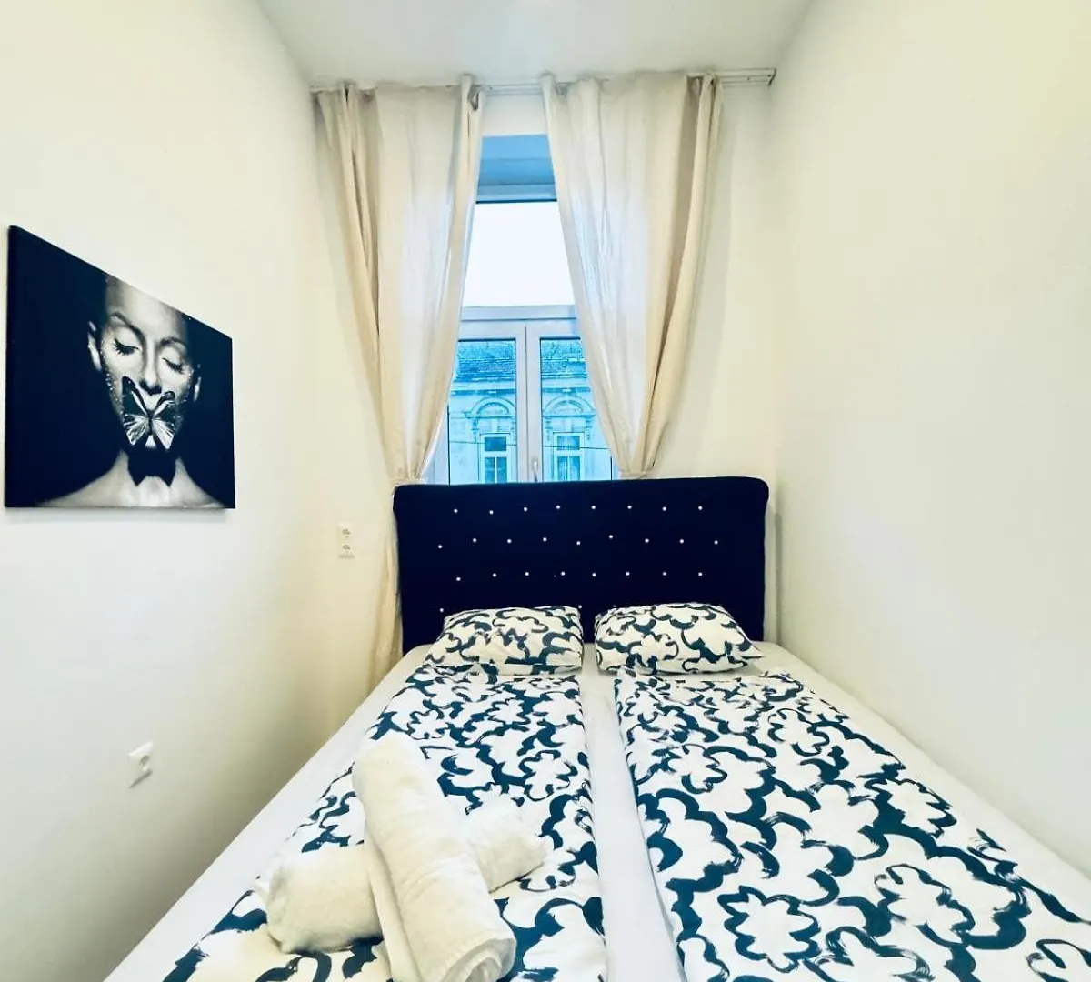3Br Apartment 10-Min To Kaufpark Alterlaa Vienna 0*,  Austria